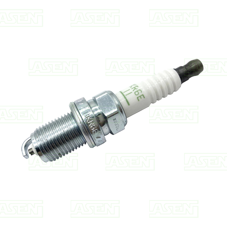 Spark Plug 22401-50Y06 BKR6E-11 22401-1KT1B DILKAR6A11 22401-00Q0K ILKAR7J7G 22401-8H516 LFR6A11 For Nissan Sunny Pickup NP300