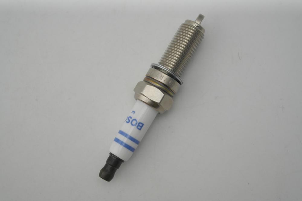 High quality Car Accessories Iridium Spark Plug for Japanese car OEM NO.A004159180326